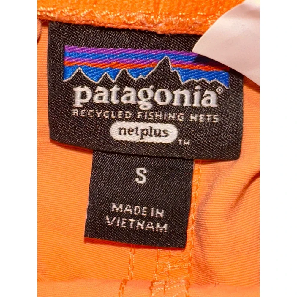 Patagonia Mens Baggies Shorts 5 Inch Orange NetPlus Recycled Nylon Small